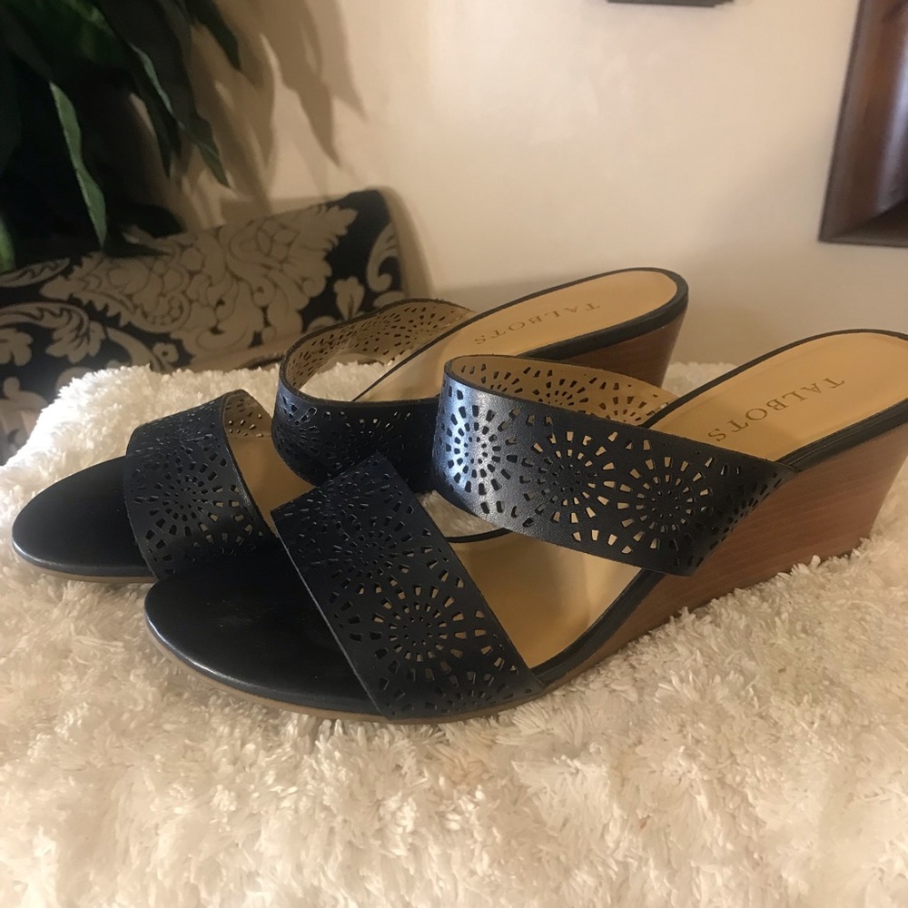 Talbots - Picture 6 of 16